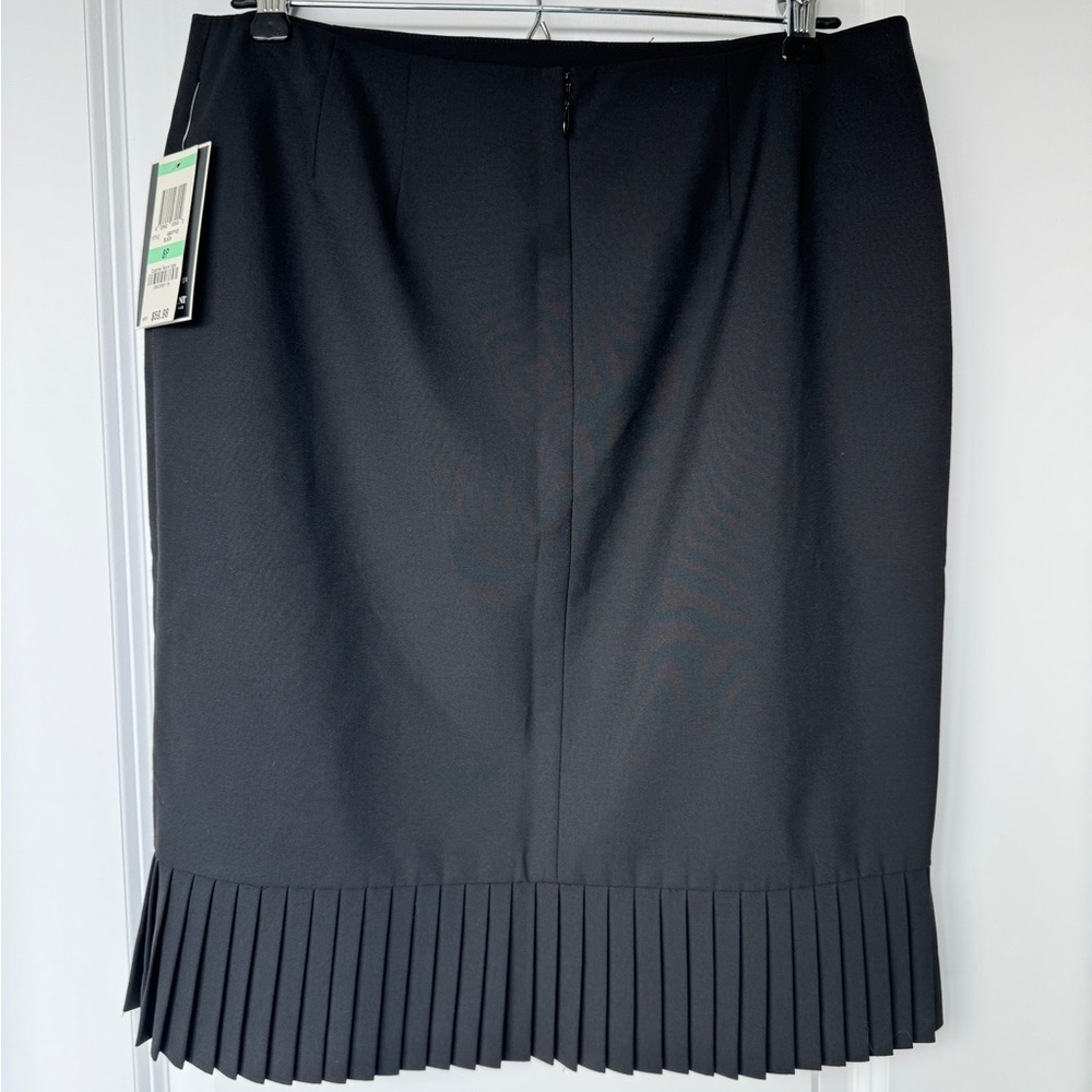NEW Pleated detail black pencil skit